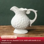 hand-squeeze-bottle-07-white
