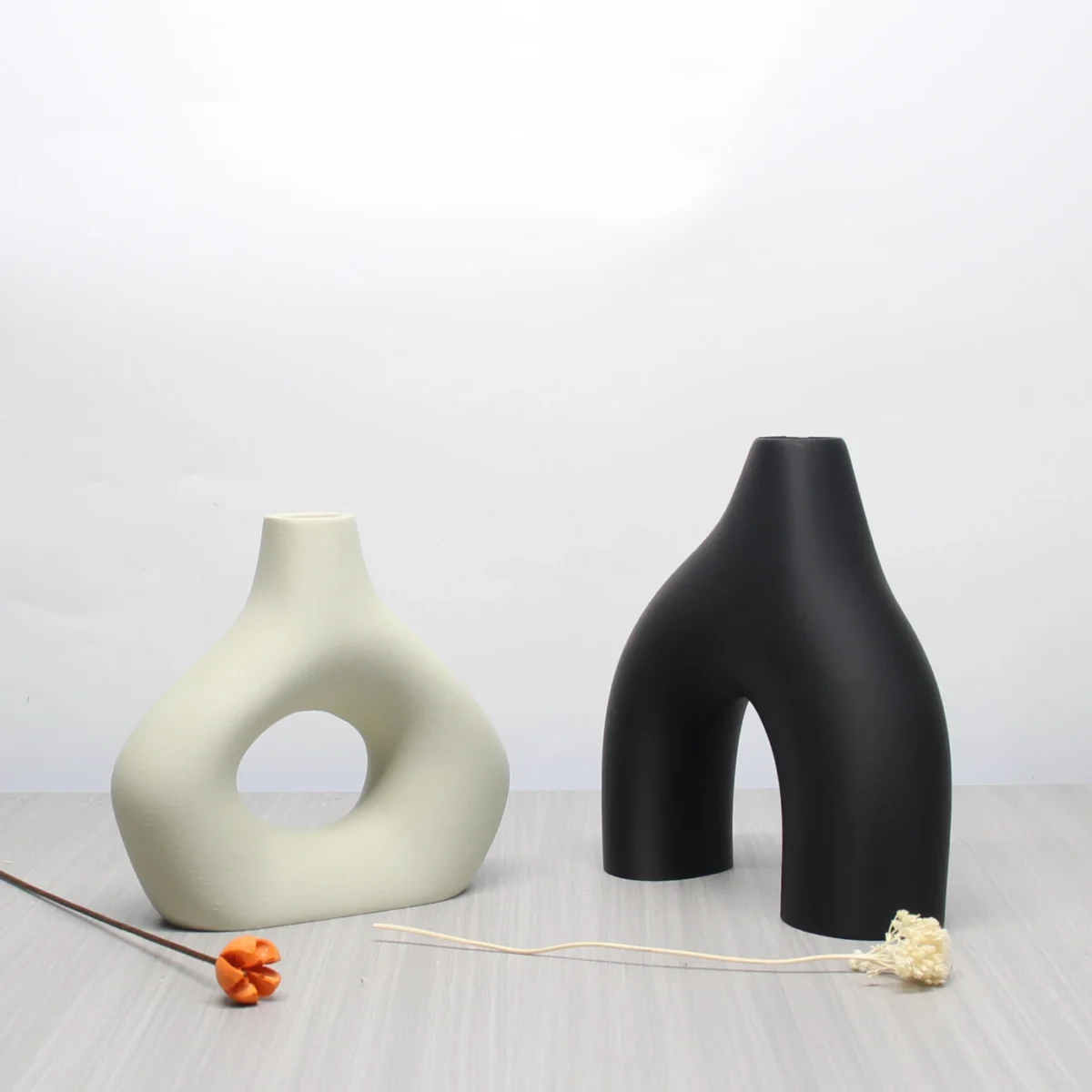 Modern Style Decorative Vase Set - 3D Printed Round Hollow Design Vase, Black & White, for Bohemian Home - Image 5