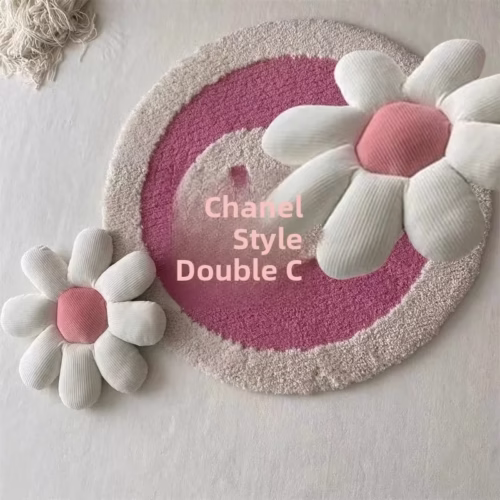 Luxurious Round Velvet Rug for Cozy Bedroom Aesthetics