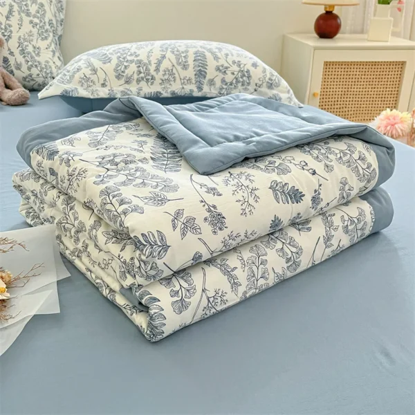 Printed Thin Duvet Skin-friendly Comforter 100x150cm for Kids Quilt Soft Bedspread Summer Blanket edredones (No Pillowcase)