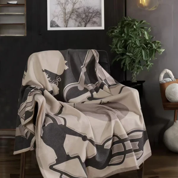 Woolen Blanket for Bedding and Sofa Air Conditioning and Nap Throw