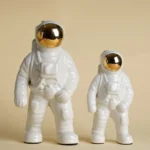 OasinPorcelain Astronaut Vase Figurines Bookshelves Office Living Room Desktop Decor Interior Home Decoration Accessories