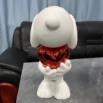 30cm Snoopy Statue Cartoon Holding Heart Snoopy Sculpture Electroplated Figure Desktop Ornaments Home Decor Housewarming Gift - Image 2