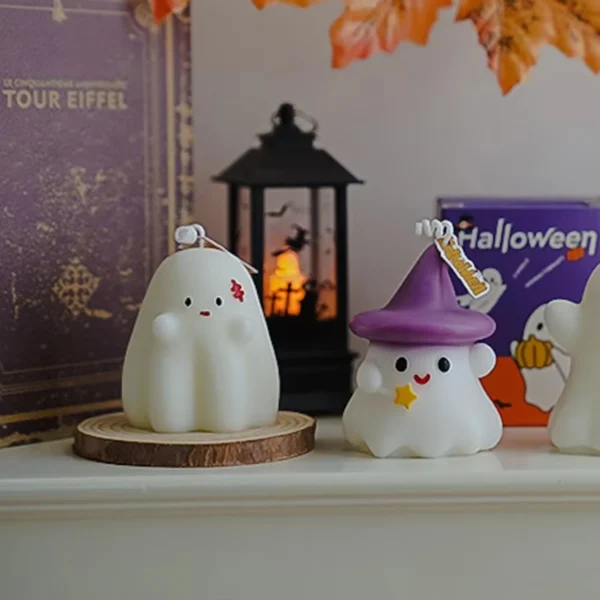 Halloween Smiling Ghost candle Halloween Ghost Celebration candleWhite Halloween Spooky candle for Party and Table Decor