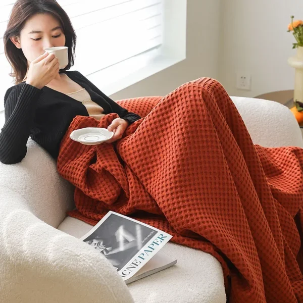 Luxurious Waffle Cotton Gauze Blanket for Cozy Office Spaces