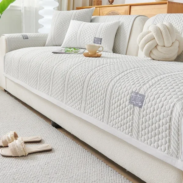 Chic Cream Sofa Cushion for Stylish Summer Living Room Decor