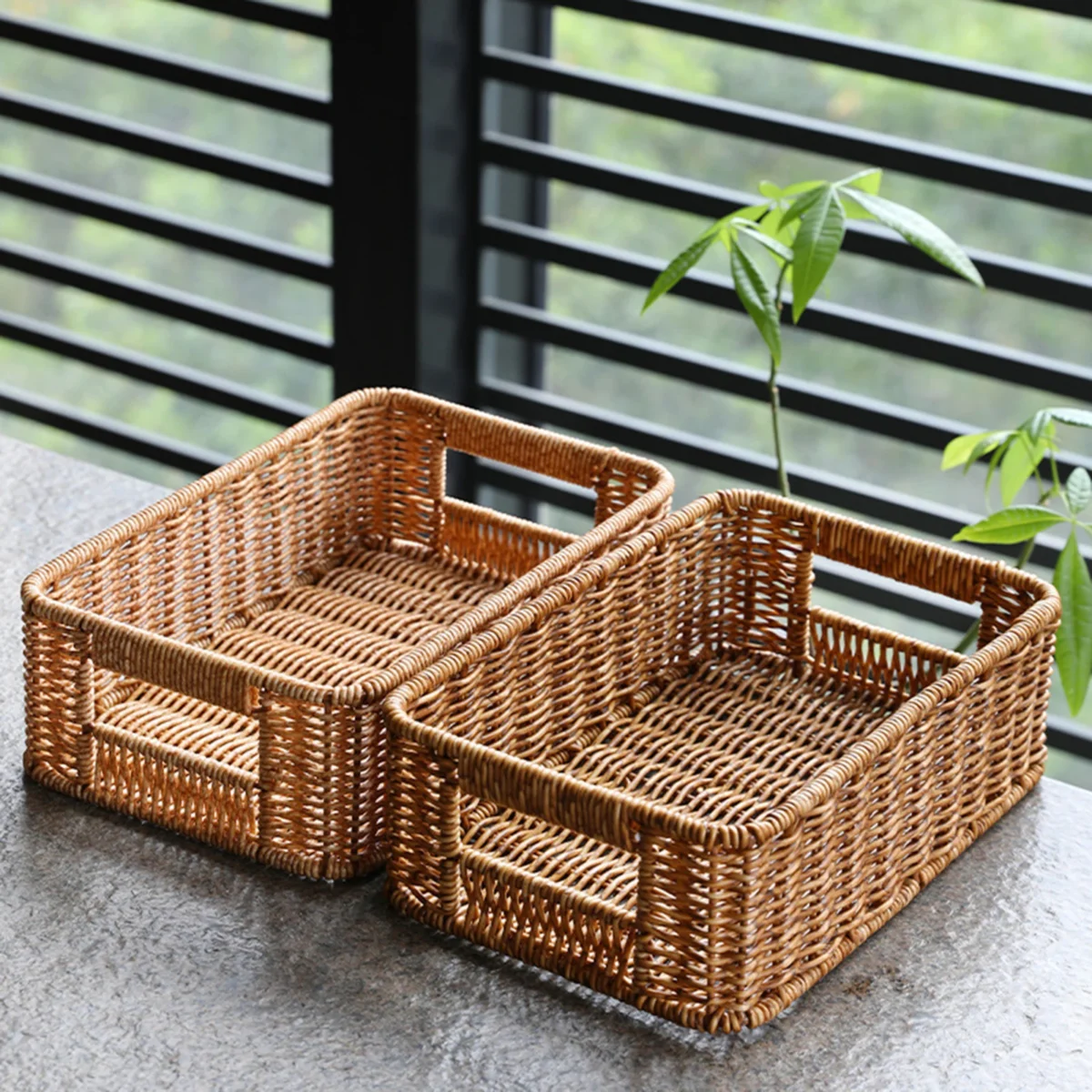 Woven Baskets for Storage Household Picnic Basket Storage Platters for Snacks Perfume Sundries Breakfast Drinks and Food - Image 1