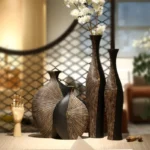 Light Luxury Retro - style Vertical Black Resin Vase Ideal for New Chinese - inspired Living Room and Entrance Dried Flower Dec