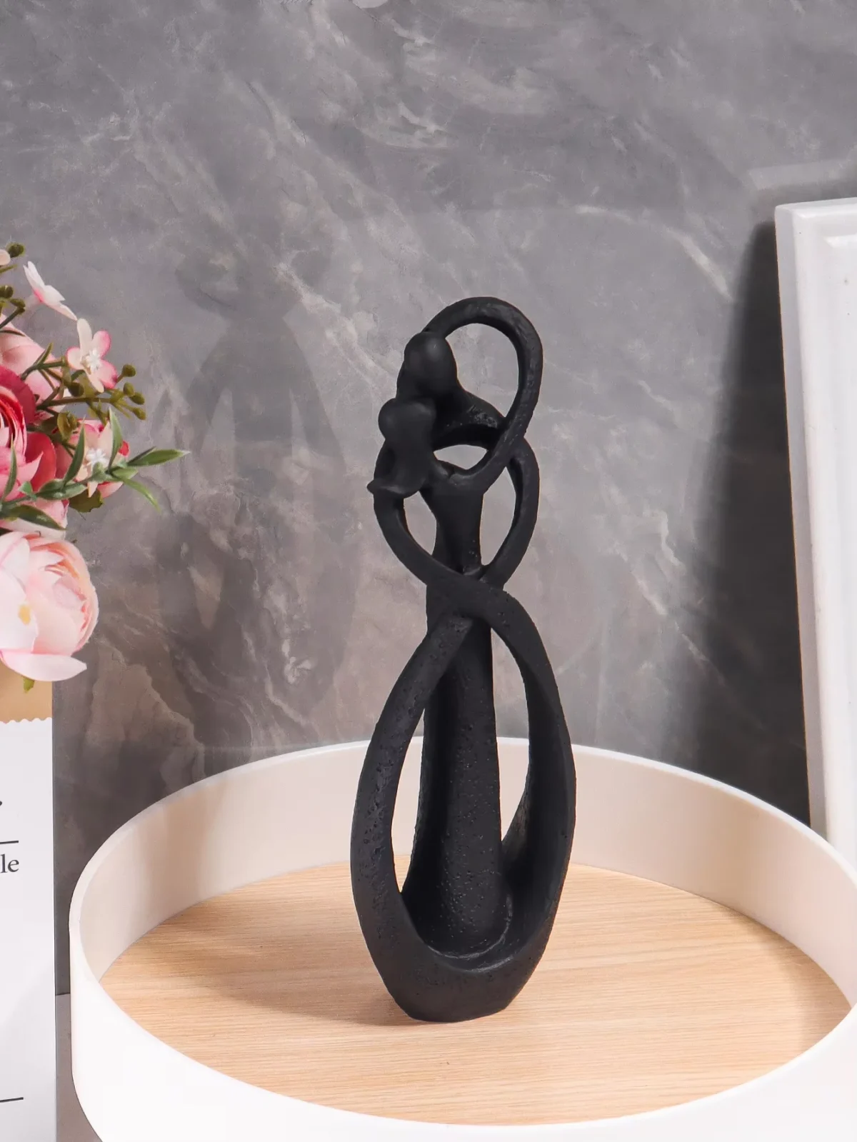 Nordic Style Creative Home Decor: Embracing Couple Sculpture for Office, Bookshelf, Living Room, Bedroom, Tabletop Decoration - Image 3
