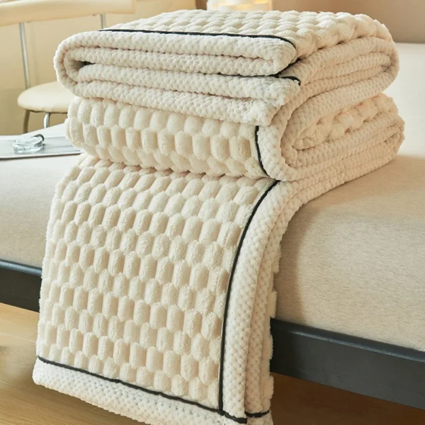 Luxurious Coral Velvet Autumn Blanket - Soft, Fluffy Comfort