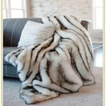 New Winter Faux-fur Thickened Plush Blanket Flannel Imitation Fox Fur Warm Soft Blanket for Bed Double King Size Throw Blanket - Image 3