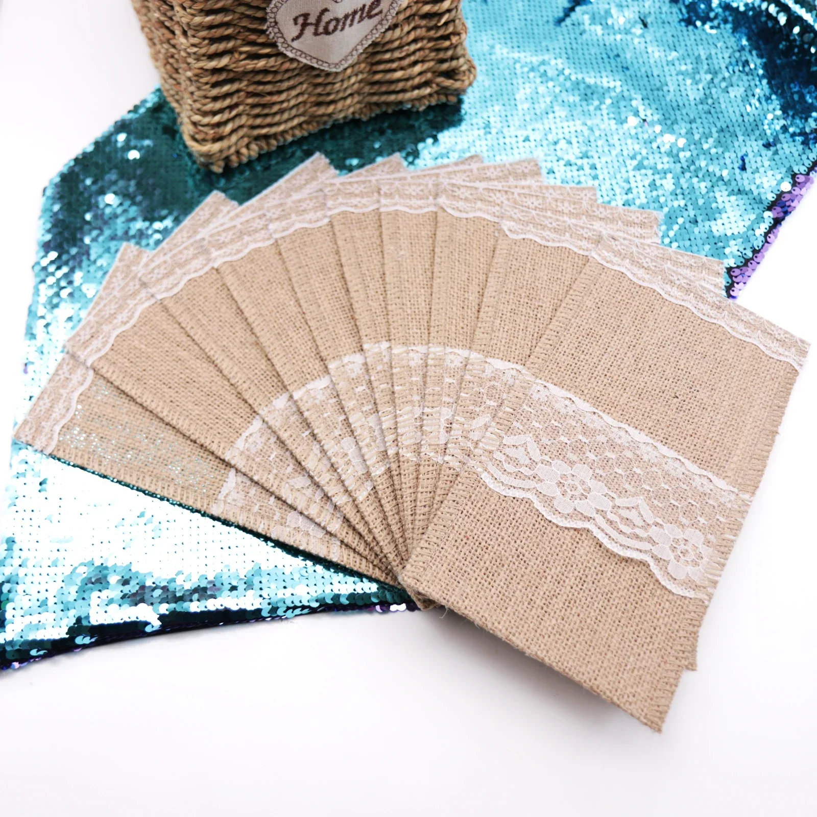 Natural Burlap Tableware Utensil Holders Lace Silverware Holder Bag Wedding Decor Knife Forks Cutlery Pouch Bag Party Supplies 5 kf S44931446f0e2435aae8416fbf6fd30acH