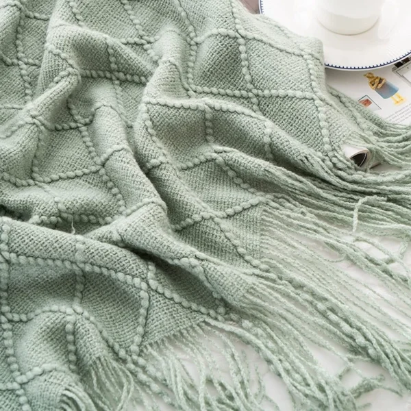 Oversized Chunky Green Knitted Throw Blanket – Cozy Vintage Decor