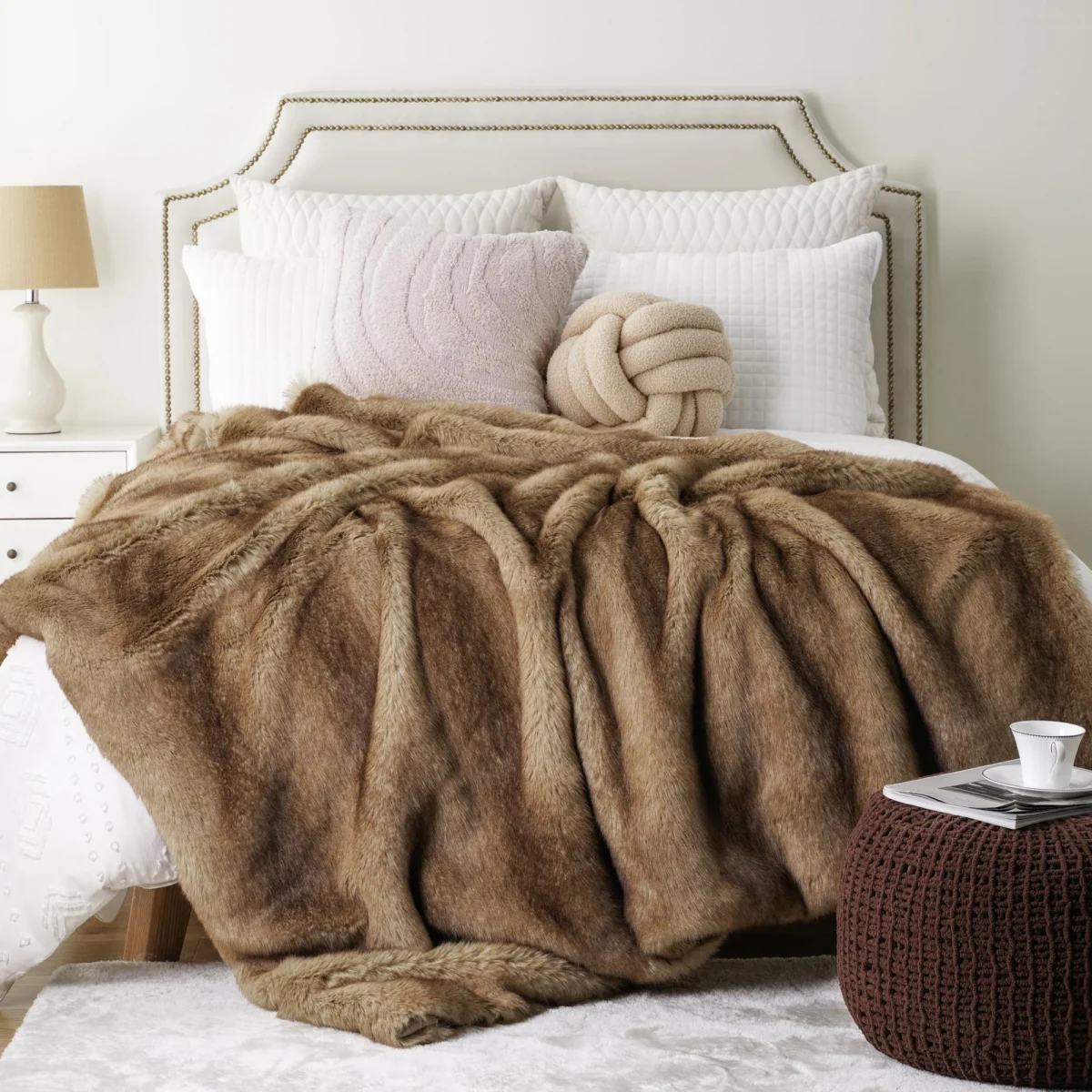 Battilo Luxury Faux Fur Blanket For Bed Heavyweight Plush Sofa Blanket Soft Fluffy Fur Blankets Winter Thick Warm Throw Blanket - Image 3