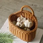 Wall Mounted Vegetable and Fruit Basket, Simulated Rattan Hanging Basket, Plastic Wall-mounted Hanging Basket, Home Decoration