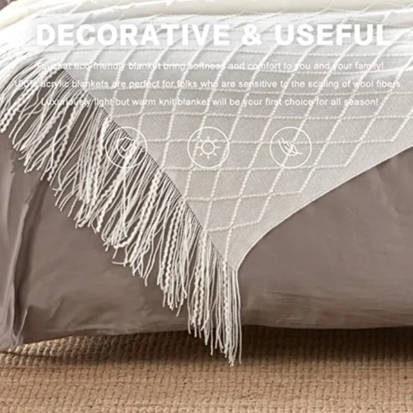 Cozy White Boho Throw Blanket with Tassels - 150 x230 cm Charm