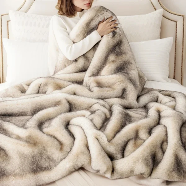 Battilo Luxury Faux Fur Blanket for Bed Heavyweight Plush Sofa Blanket Soft Fluffy Fur Blankets Winter Thick Warm Throw Blanket