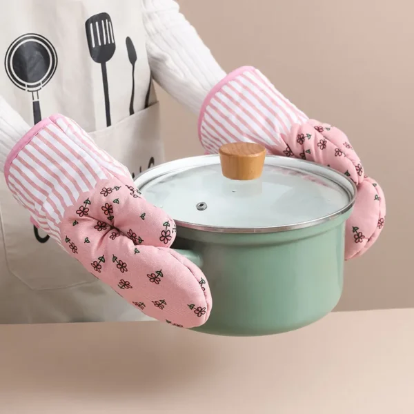 2pcs Household Thickened Heat Insulation Gloves Baking High Temperature Resistant Gloves Kitchen Oven Microwave Special Gloves