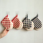 Stylish High-Temp Oven Gloves for Safe Cooking & Baking - Image 4