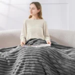 Luxurious 3 D Jacquard Fleece Blanket for Cozy Comfort - Image 3