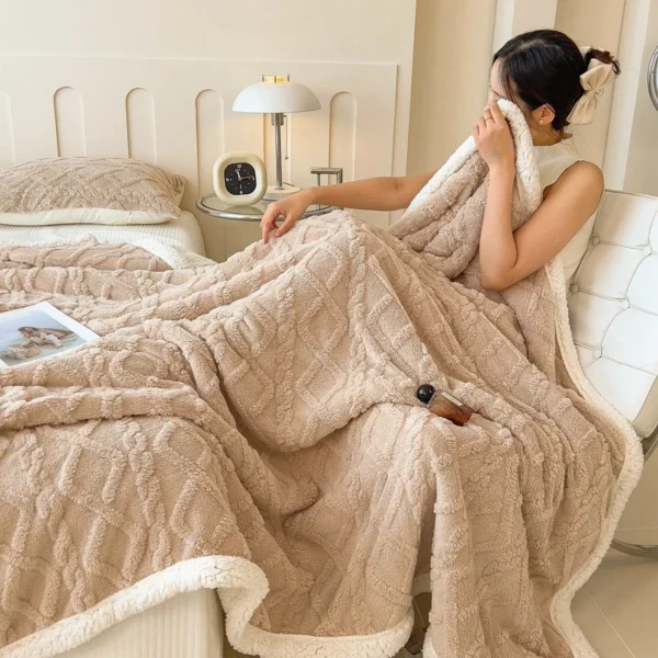 Cozy Sherpa Fleece Blanket - King/Queen Thermal Throw for Ultimate Warmth