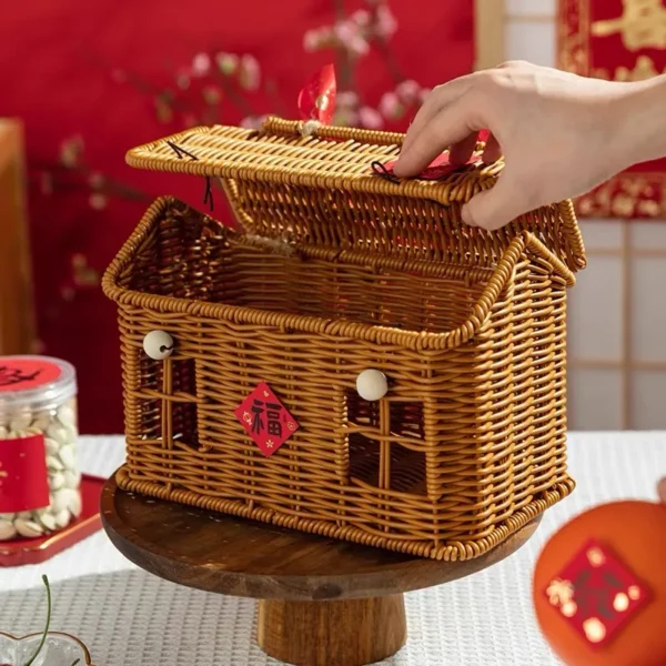 Handmade Weaving Picnic Storage Basket Cartoon Hand-held Straw Bag Rattan Storage Container Nordic Cottage Wedding Gift Box