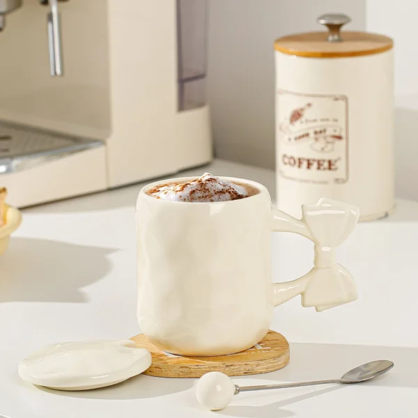 Mug with bow handle with lid spoon Advanced sense cream wind ceramic cup High appearance level large capacity couple water cup