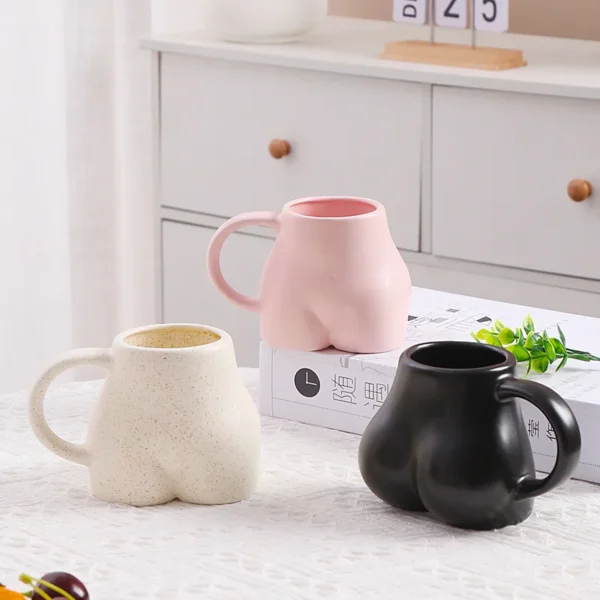 1 Pc Creativity Butt Decorative Coffee Mugs Ceramic Cup Heat Resistant Portable Wine Glass Travel Porcelain Mug 350ml Juice Cup