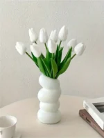 A set of 6 artificial tulips, suitable for home decoration and tabletop floral decoration on anniversaries (vase not included) - Image 5