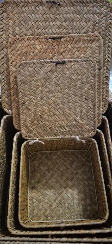 Chic Set of 4 Seagrass Baskets with Lids for Stylish Storage photo review