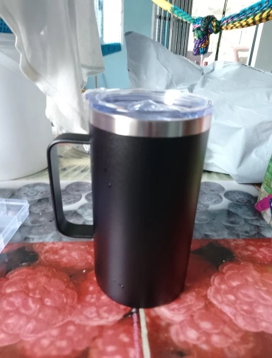 Sleek 680 ml Stainless Steel Travel Mug - Stay Hydrated Anywhere photo review