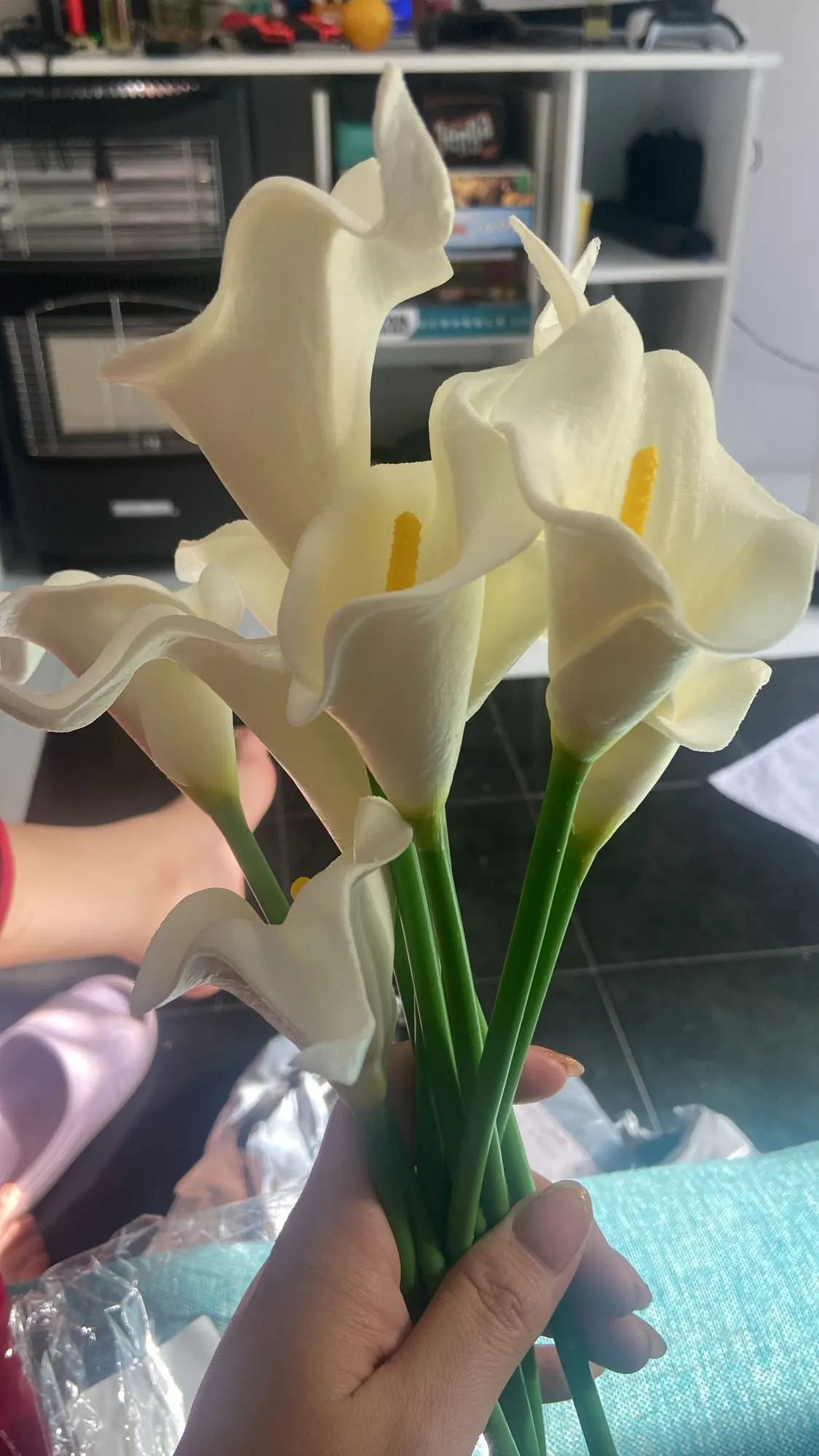 Elegant White Calla Lily Bouquets - Set of 3, 5, or 10 photo review