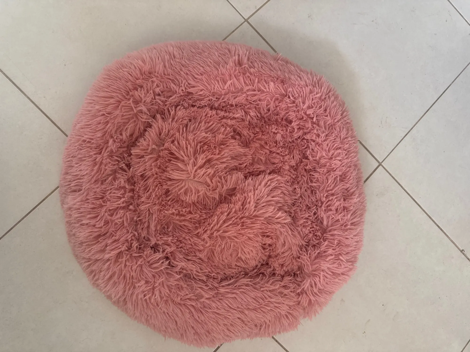 Cozy Round Pet Bed in Stylish Gradient for Large Dogs photo review