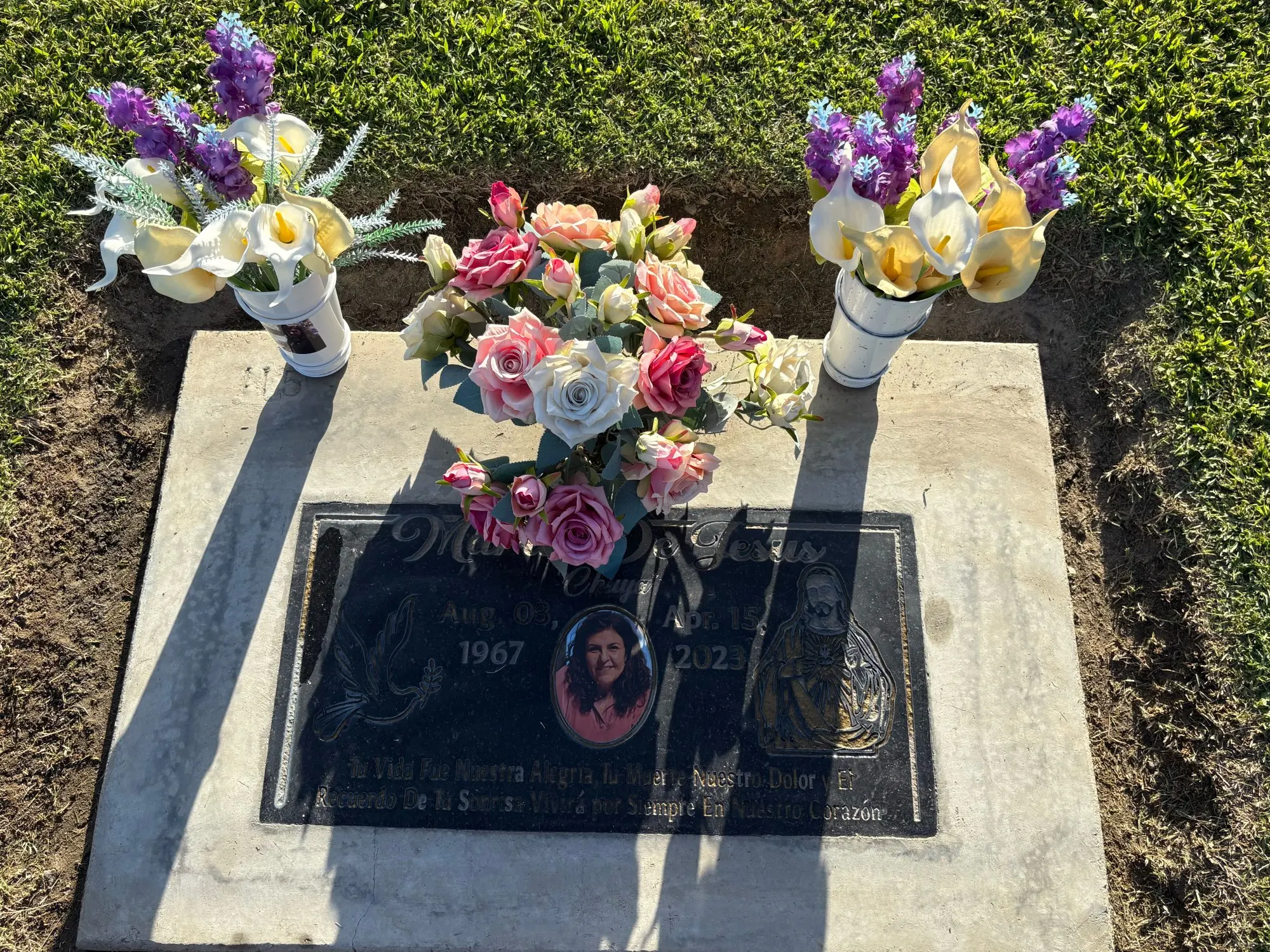 Elegant White Calla Lily Bouquets - Set of 3, 5, or 10 photo review