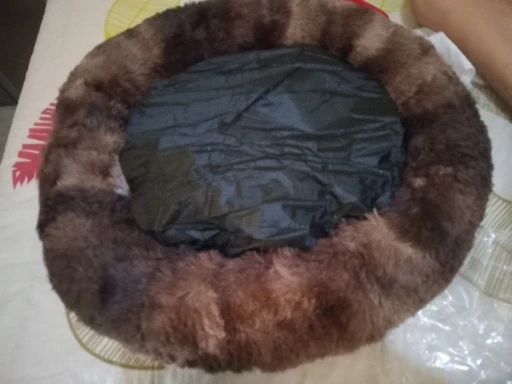 Plush Donut Cat Bed: Cozy, Washable Comfort for Pets photo review