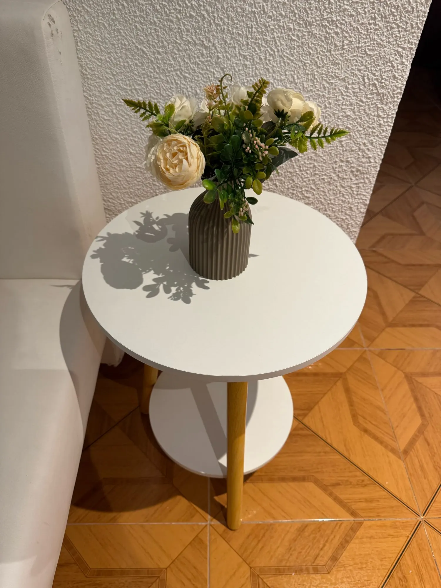 Luxurious Autumn White Silk Roses Bouquet for Timeless Elegance photo review