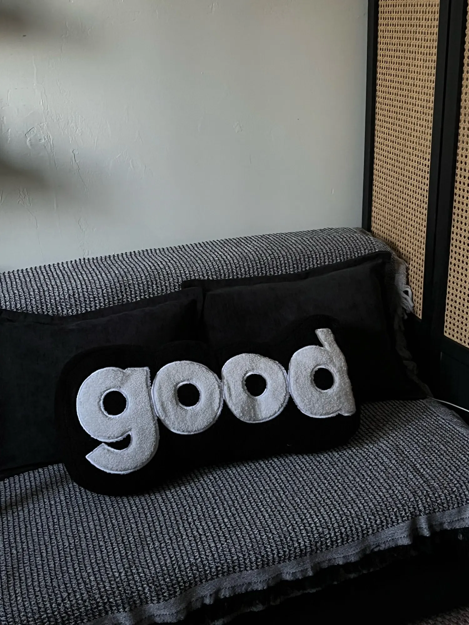 Versatile Cream Sofa Towel - All-Season Cotton Blanket Cover photo review