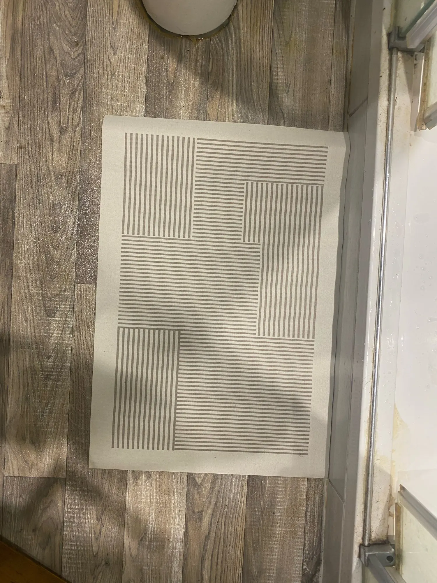 New 1 pc Japanese style soft kitchen diatomite mud floor mat, super anti slip, super absorbent, easy to handle carpet photo review