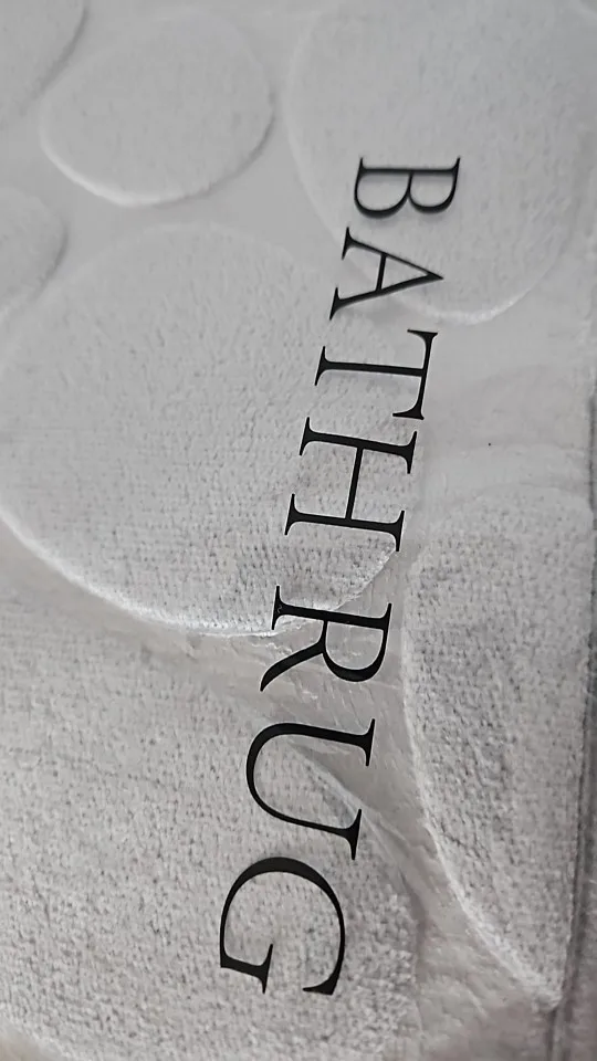 Luxurious Cobblestone Non-Slip Memory Foam Bath Mat photo review