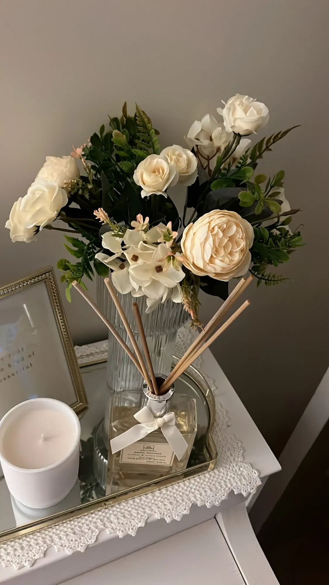 Luxurious Autumn White Silk Roses Bouquet for Timeless Elegance photo review