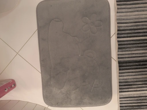 Luxurious Cobblestone Non-Slip Memory Foam Bath Mat photo review