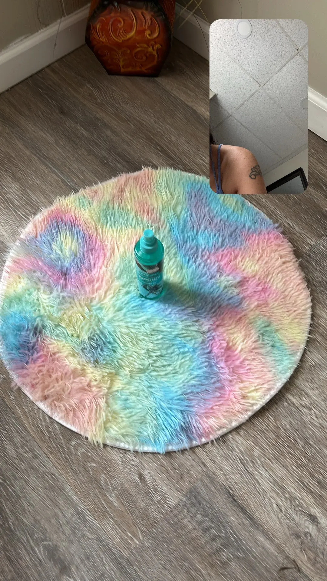 Ultra Cozy Fluffy White Round Rug for Chic Home Decor photo review