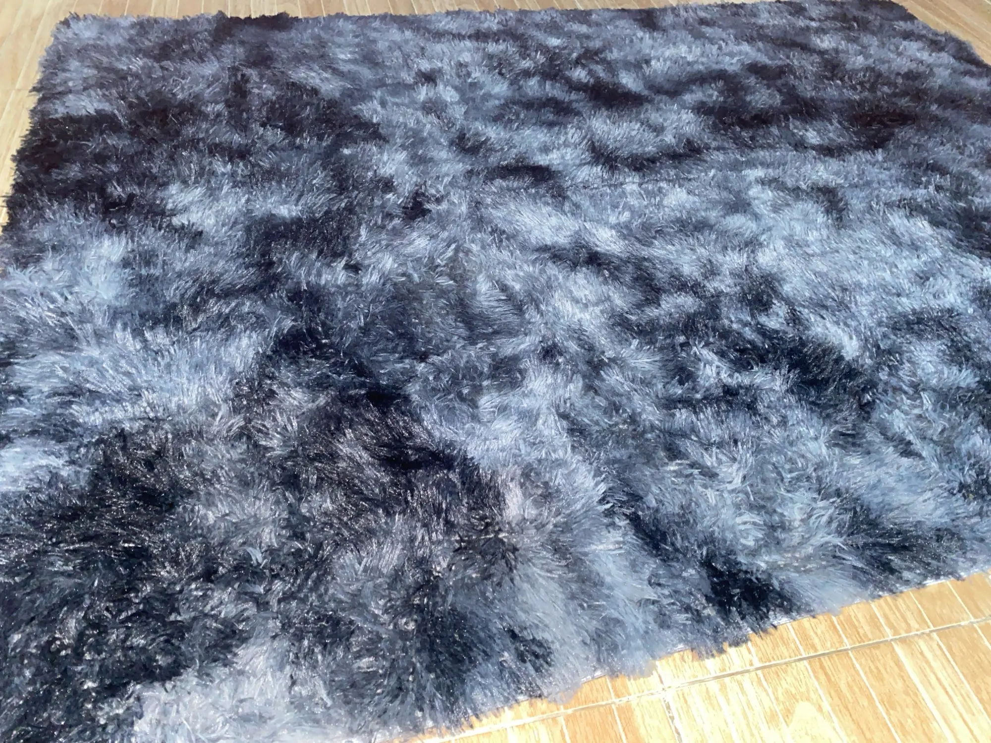 Luxurious Gray Plush Carpet - Soft Anti-Slip Rug for Home photo review