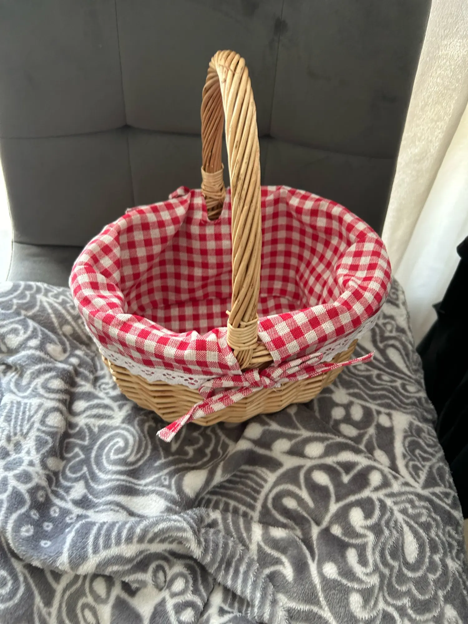 Charming Hand Woven Little Red Riding Hood Picnic Basket photo review