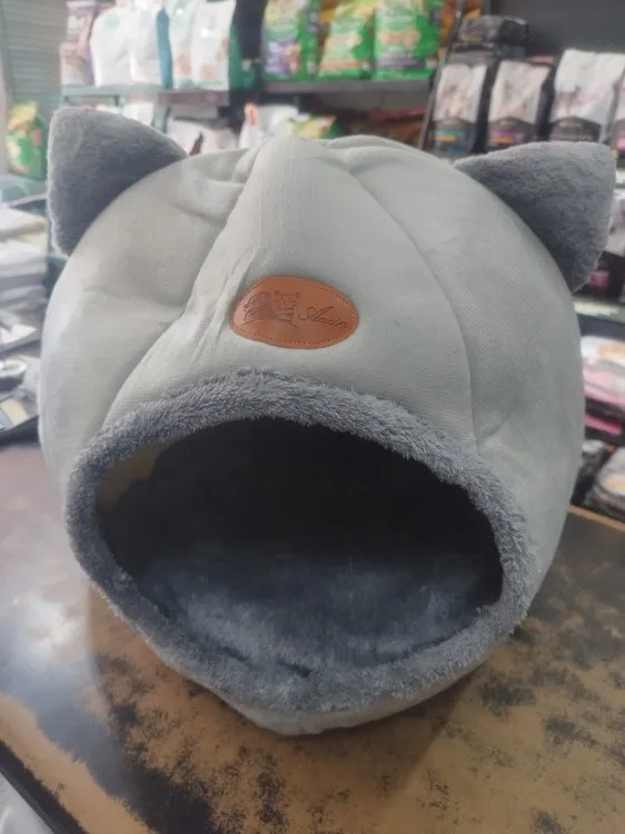 Cozy Cotton Cat Cave: Ultimate Winter Pet Bed Retreat photo review