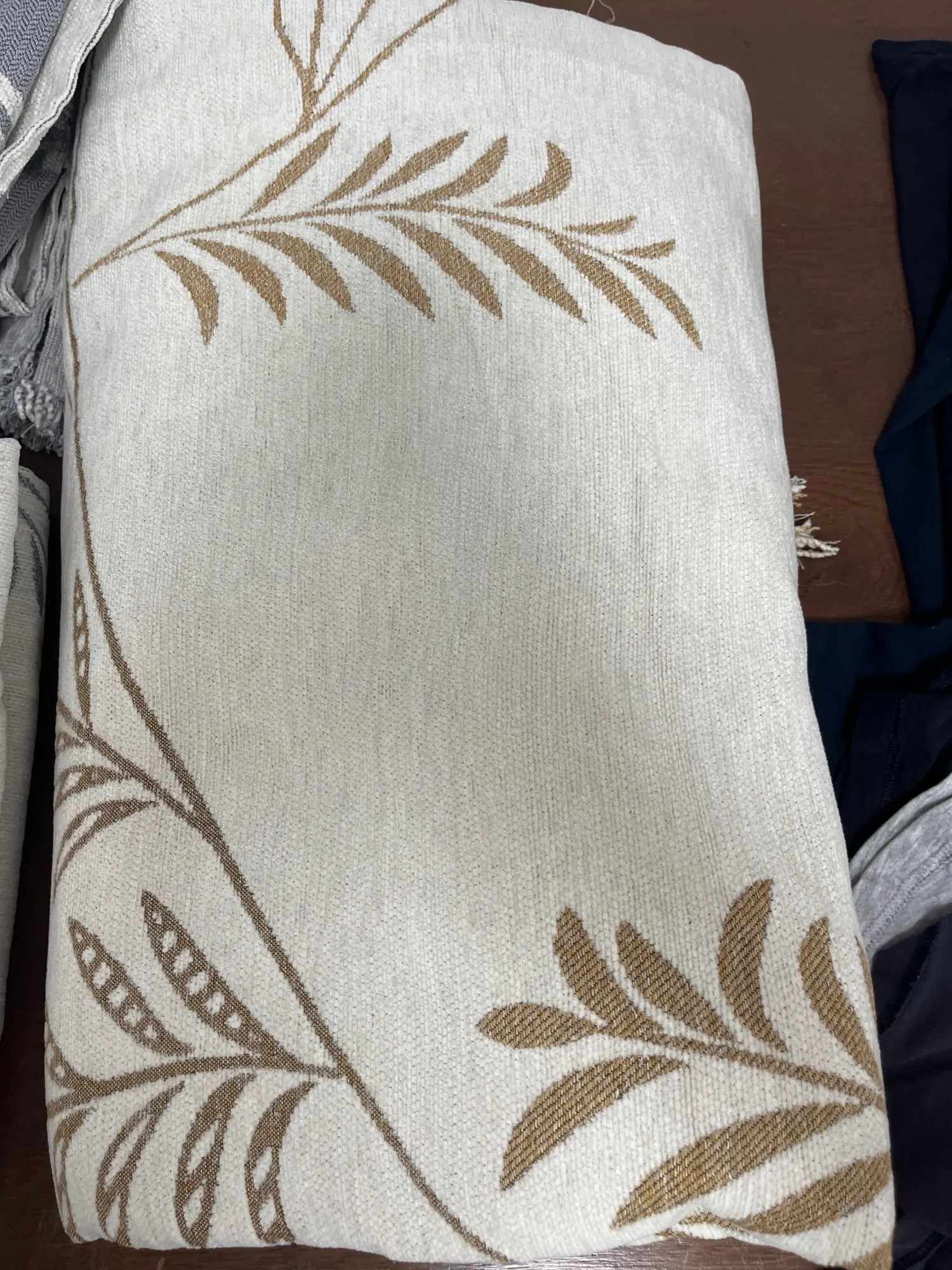 Cozy Woven Cotton Sofa Blanket - Transform Your Living Space photo review