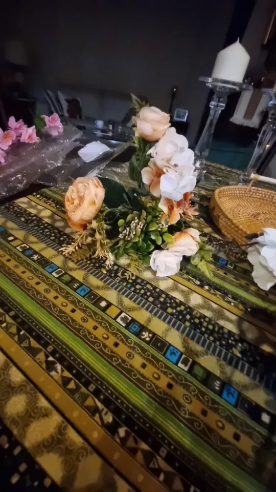 Luxurious Autumn White Silk Roses Bouquet for Timeless Elegance photo review