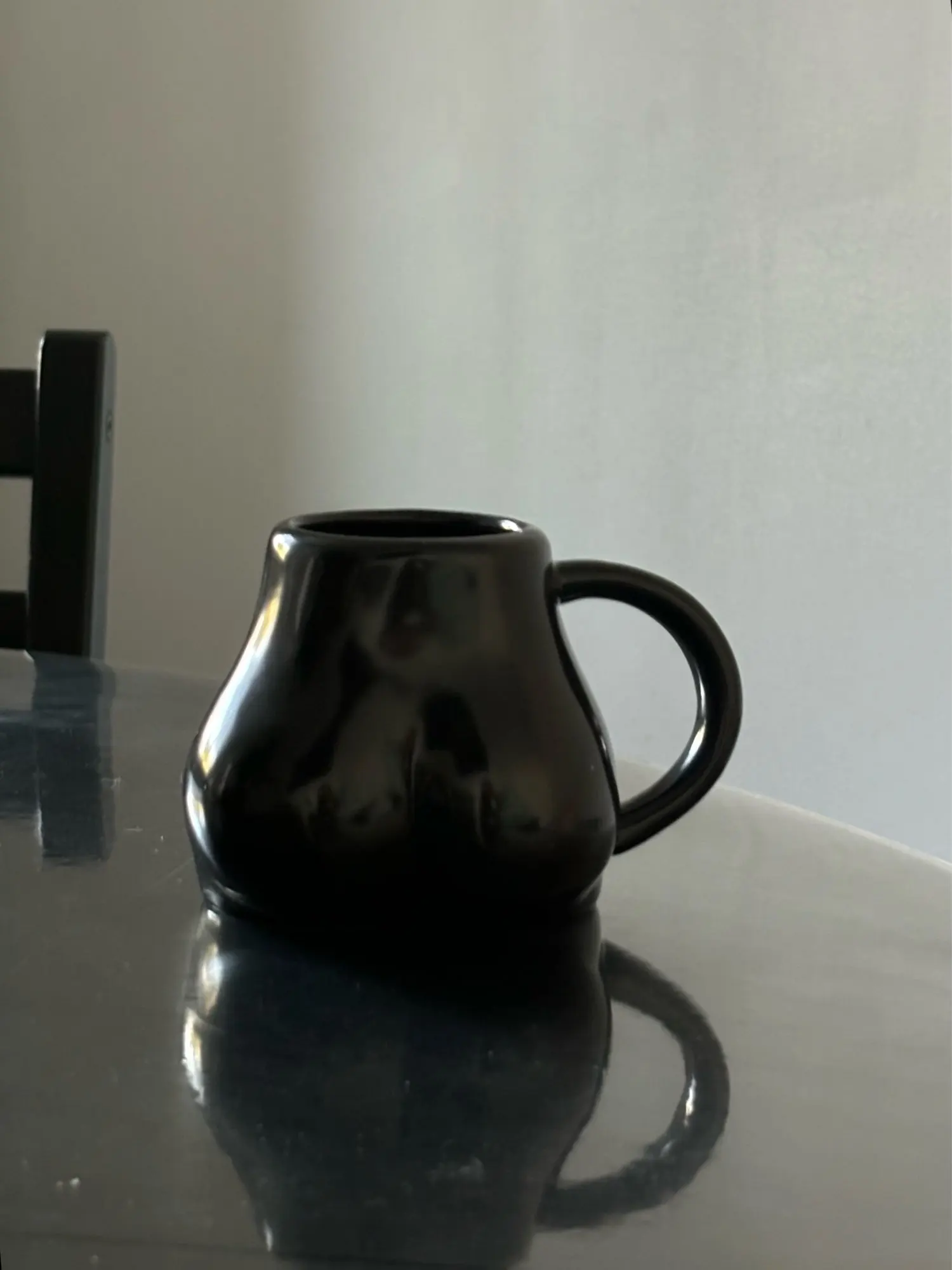 Quirky 300 ml Ceramic Butt Mug - Fun & Functional Drinkware photo review