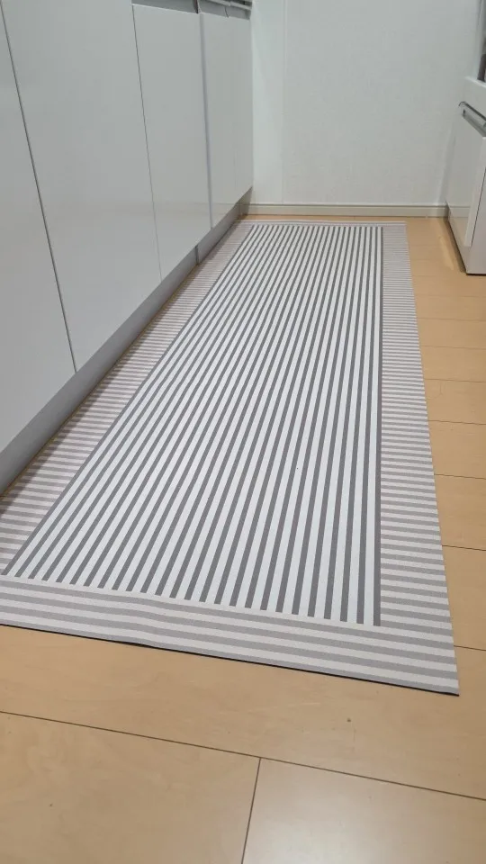 New 1 pc Japanese style soft kitchen diatomite mud floor mat, super anti slip, super absorbent, easy to handle carpet photo review