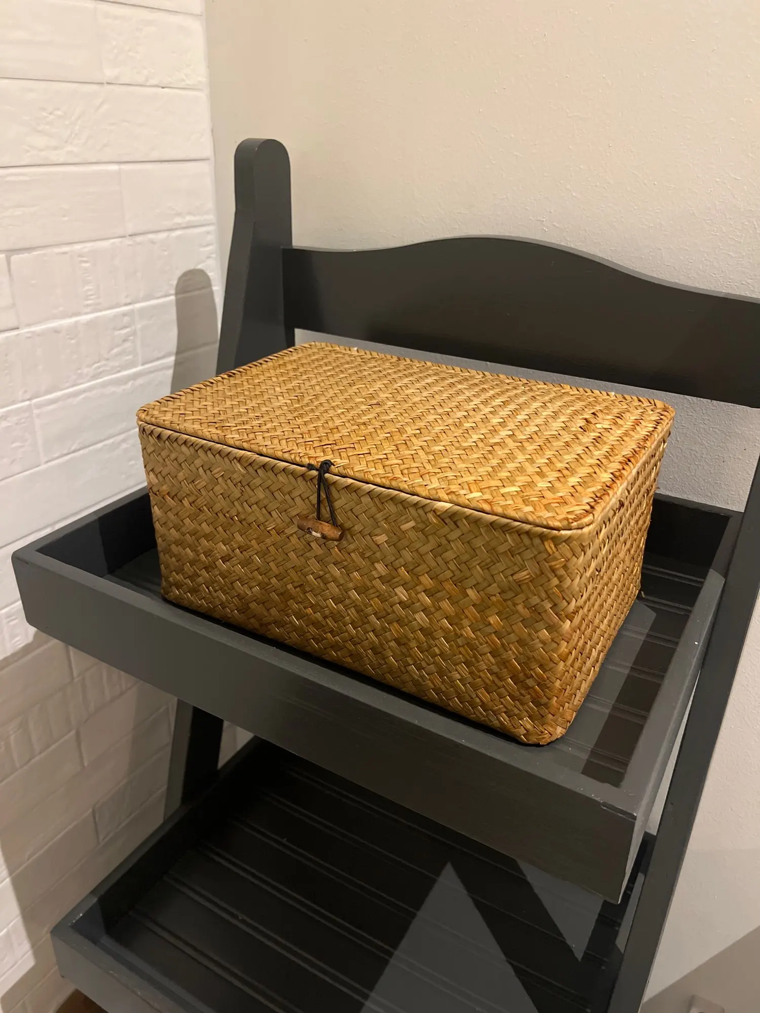 Handmade Seagrass Woven Storage Box Seaweed Storage Finishing Basket with Lid Sundry Bath Cosmetic Towel Container mx01161829 photo review